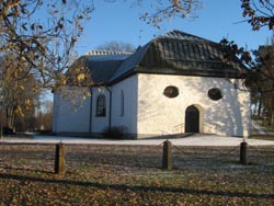 Nedre Ulleruds kyrka (foto från Wikimedia)